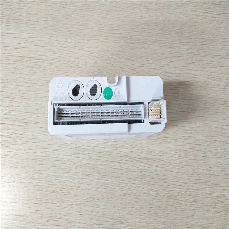 ABB 37911-4-0338125 输出模块 继电器底座 控制器模块 变频器 PLC系统备件 电源模块 库存有货
